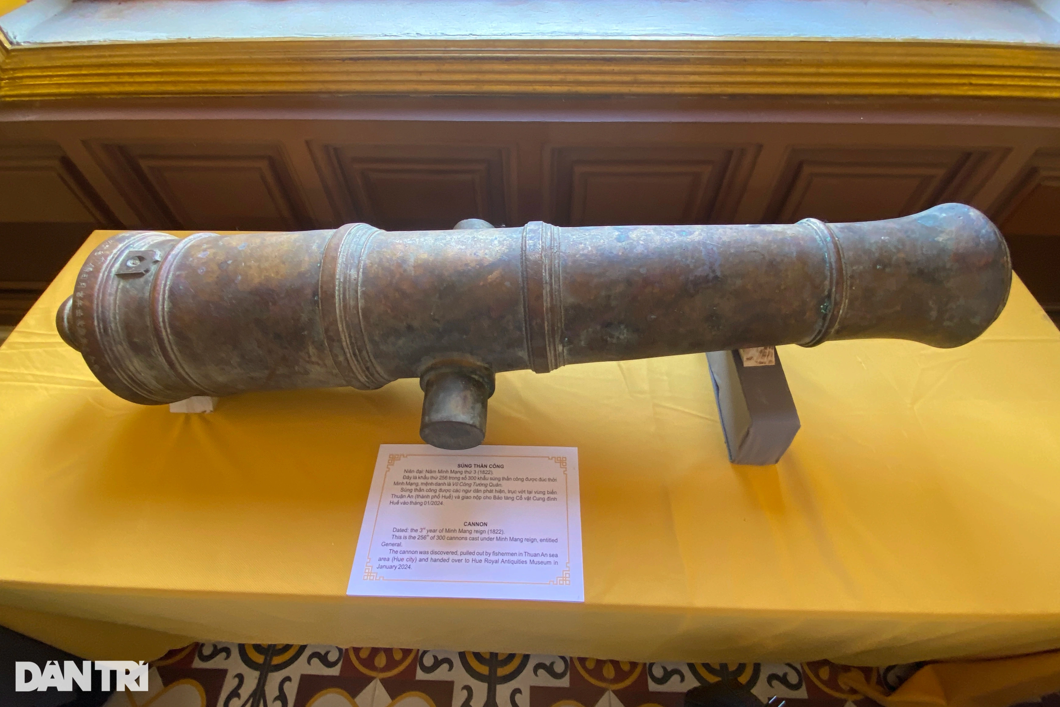 Cannons and hundreds of Nguyen Dynasty antiques in Hue heritage space