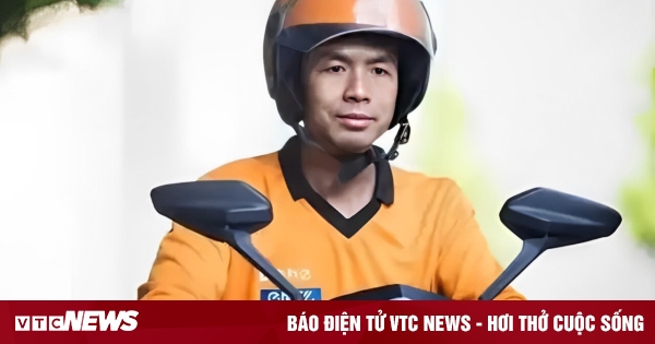 អ្នកដឹកជញ្ជូនបានទទួលសញ្ញាប័ត្រអនុបណ្ឌិតពីសាលាកំពូល ហើយក្លាយជាគ្រូបង្រៀនដោយគ្មានសញ្ញាបត្រមហាវិទ្យាល័យ។
