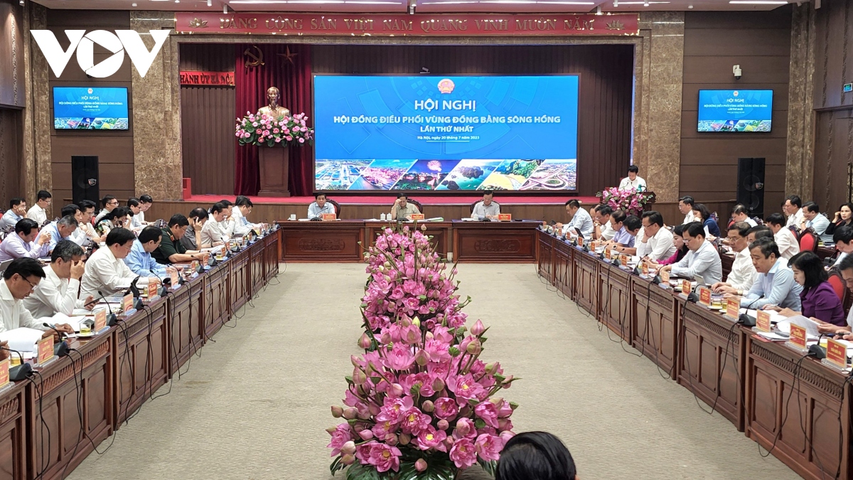 Prime Minister chairs the Red River Delta Coordination Council Conference