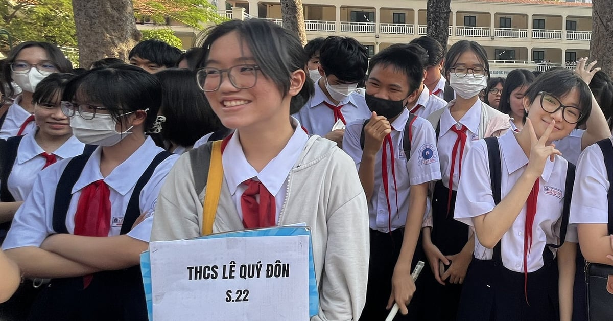 9 frais de service dans les écoles publiques de Ho Chi Minh-Ville sont autorisés à être perçus au cours de la nouvelle année scolaire