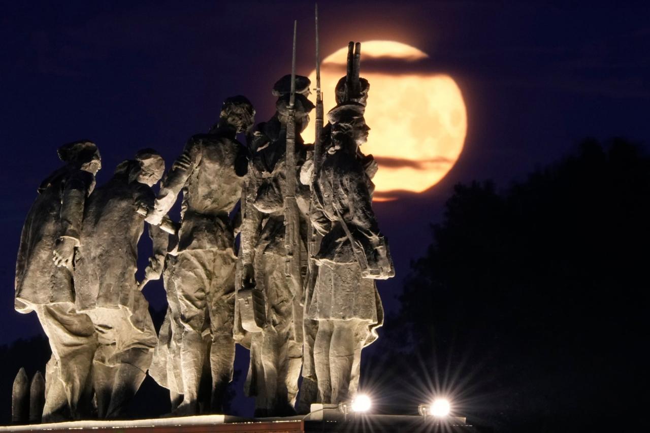 [Photo] Admirez la première super lune de 2023 photo 2