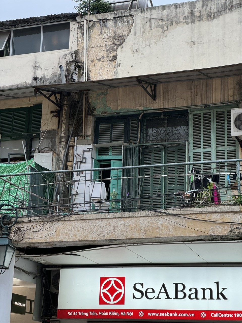 Hanoi renovates the facade of Trang Tien street photo 6