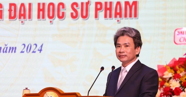 El profesor asociado, Dr. Vo Van Minh, ocupa el cargo de director de la Universidad de Educación - Universidad de Danang