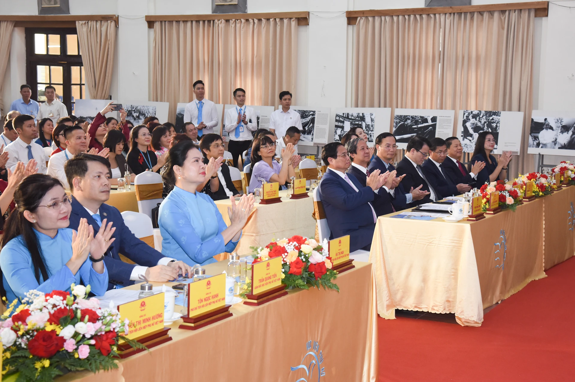 [Photo] Prime Minister Pham Minh Chinh visits Vietnam Women's Academy photo 5