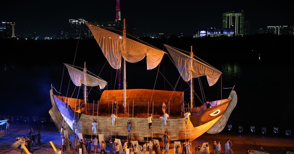 Bustling opening of the 2nd "Ho Chi Minh City River Festival" - 2024