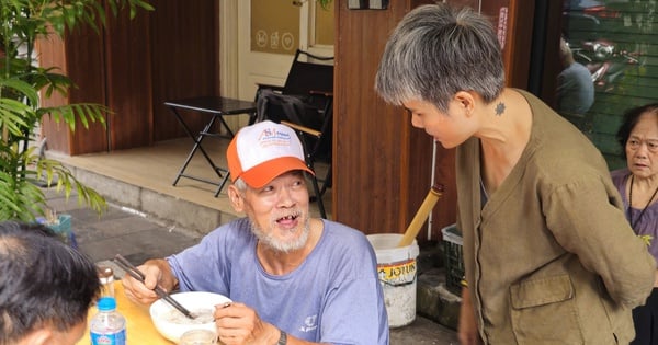 Histoire peu connue du propriétaire d'un restaurant de pho « suspendu » à Hanoi