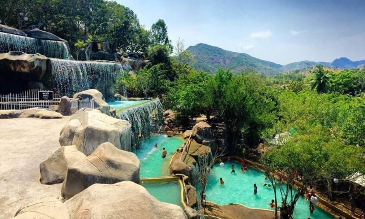 Traveling to Nha Trang on April 30: Where should you experience mud bathing? - 1