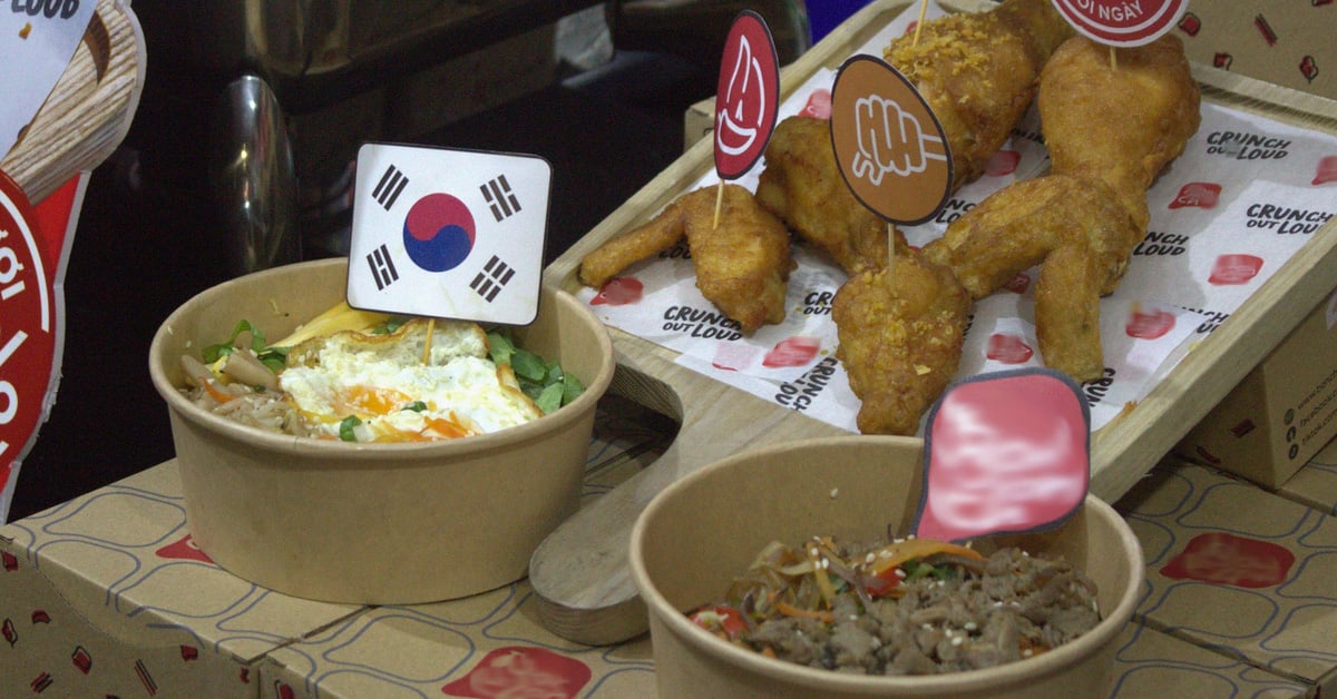 Manger des gâteaux de riz au bord de la rivière de Saigon, écouter Noo Phuoc Thinh chanter des bandes originales de films coréens