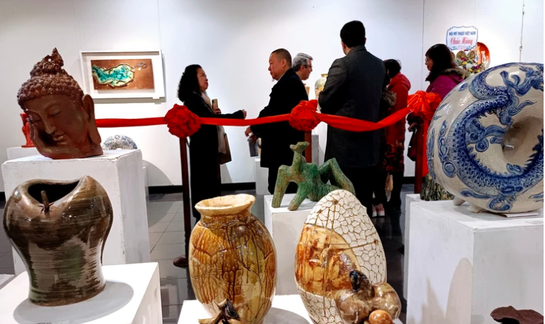 45 artistes se sont produits lors de la Fête du Printemps à Hanoi, photo 1