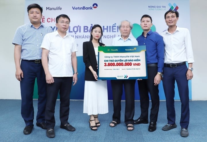 Manulife Vietnam zahlte der Familie des Kunden Versicherungsleistungen in Höhe von insgesamt 3,6 Milliarden VND.