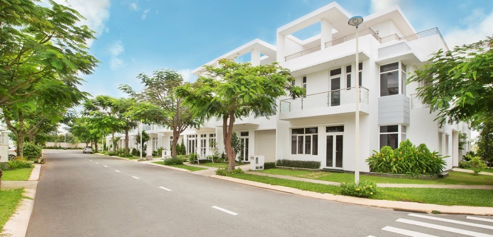 Land prices in Hanoi are still increasing strongly, land price is 195 million VND/m2, image 1