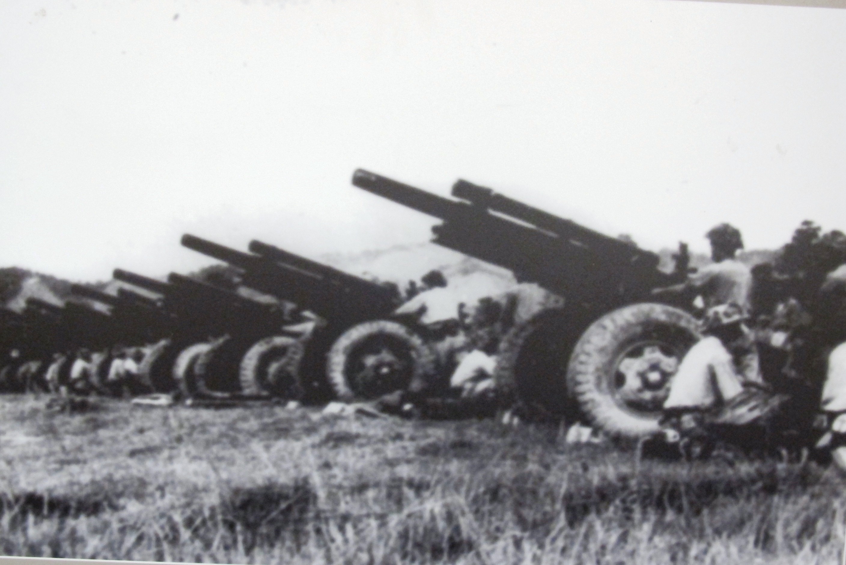 1er avril 1954 : Nos troupes se sont battues avec l'ennemi pour chaque pouce de terrain sur la colline A1, détruisant le bastion 106.