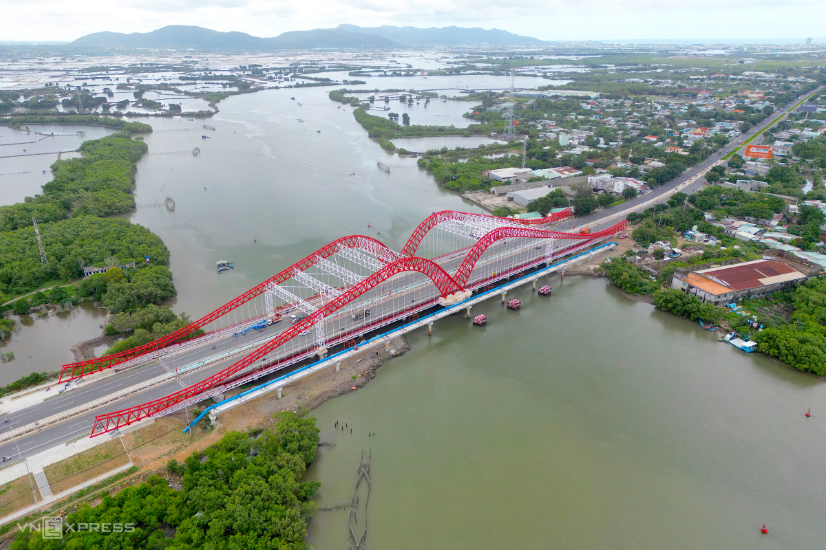 Diện mạo cầu vòm thép 'cánh chim hải âu' ở Vũng Tàu