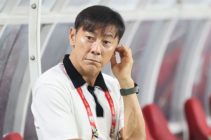 HLV Shin Tae-yong đang đối mặt với áp lực sau khi ĐT Indonesia bị loại từ vòng bảng AFF Cup 2024