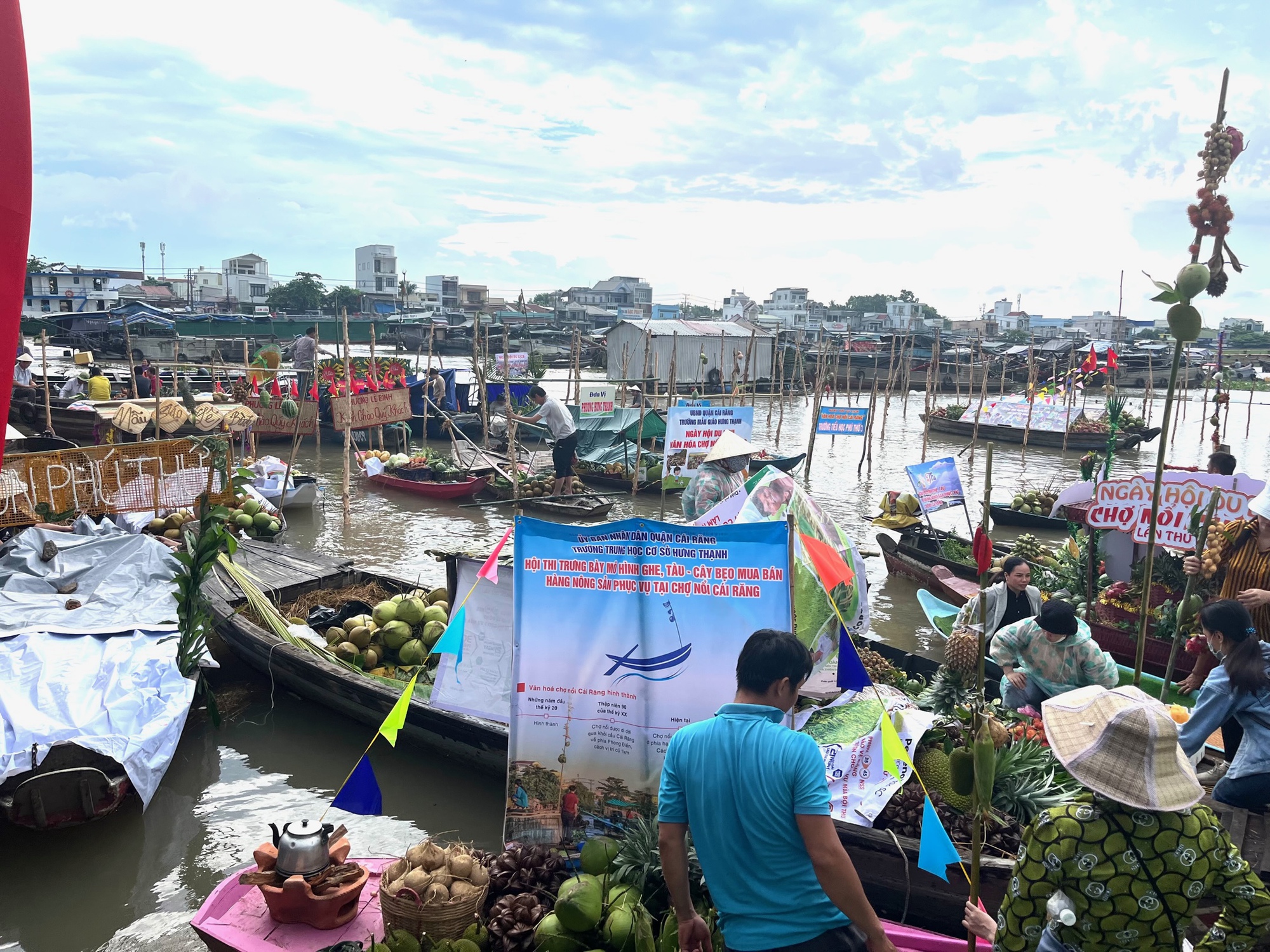 Cần Thơ rộn ràng mùa du lịch - Ảnh 2.