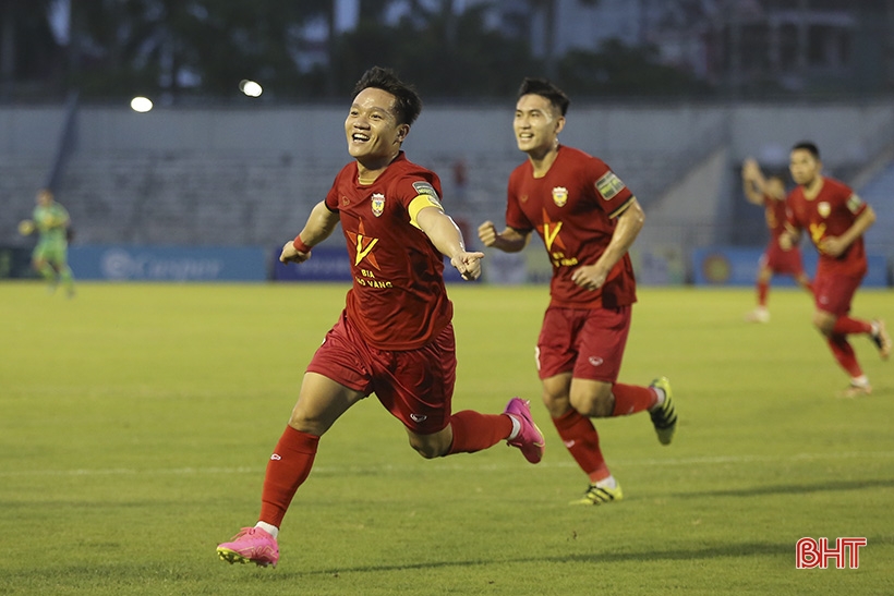 Hong Linh Ha Tinh bei der V.League 2023: „Arme Kinder lernen gut!“