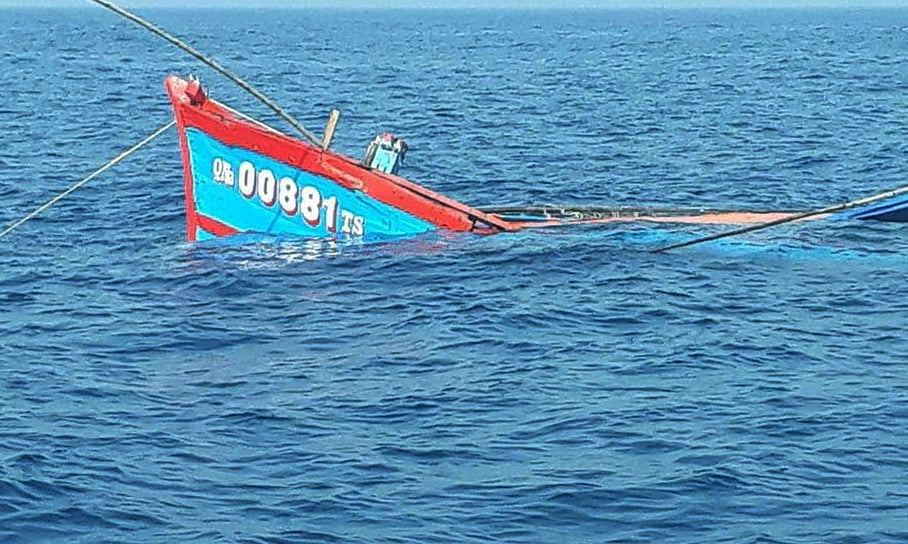 Fischerboot auf See gesunken