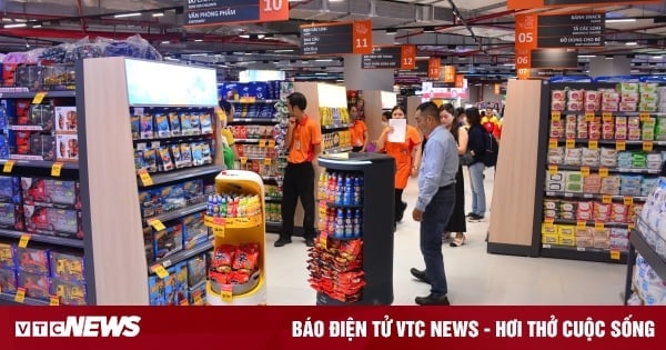 Bezirk 8, Ho-Chi-Minh-Stadt begrüßt den Supermarkt Co.opXtra