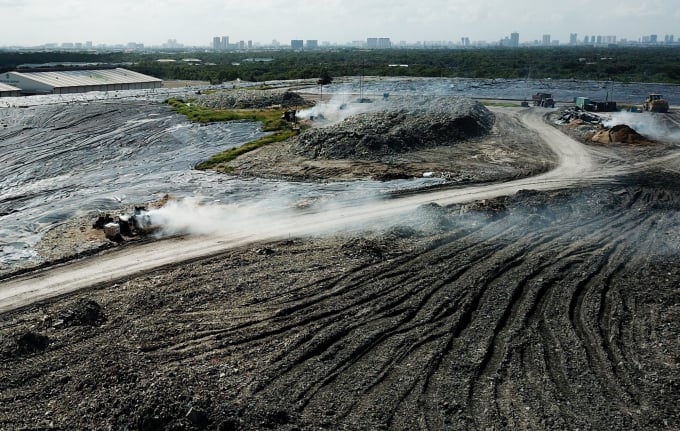 ホーチミン市のダ・フック埋立地では現在、埋立処理方式を採用しています。写真: クイン・トラン