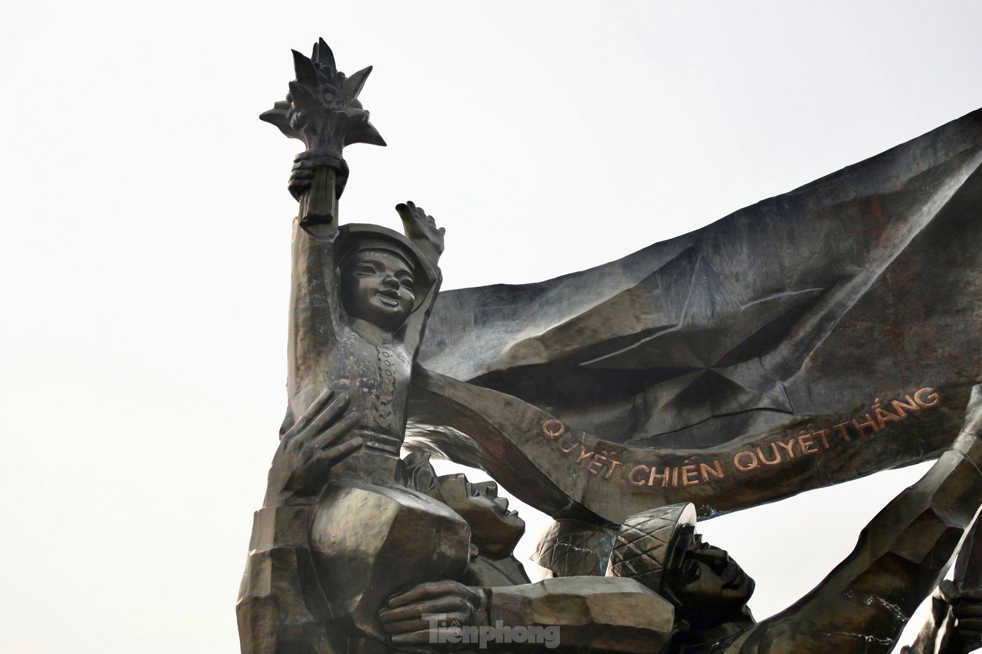 Monumento a la Victoria de Dien Bien Phu en los días previos a la gran ceremonia (foto 5)