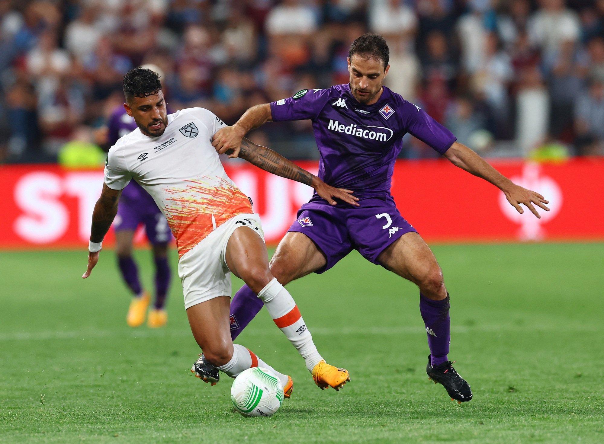 Emerson Palmieri: Người Nam Mỹ vô địch 3 cúp châu Âu - Ảnh 1.
