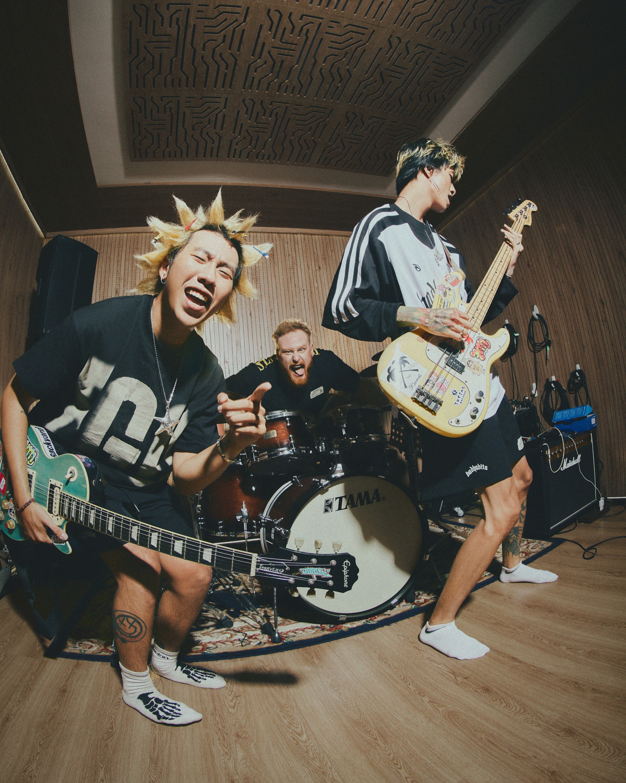 Ban nhạc rock 7UPPERCUTS: "Chúng tôi may mắn khi có thể sống 100% nhờ âm nhạc" - Ảnh 1.