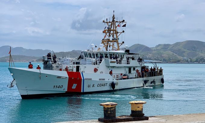 وصلت زورق خفر السواحل الأمريكي USCGC أوليفر هنري إلى بورت مورسبي، بابوا غينيا الجديدة في أغسطس 2022. الصورة: خفر السواحل الأمريكي