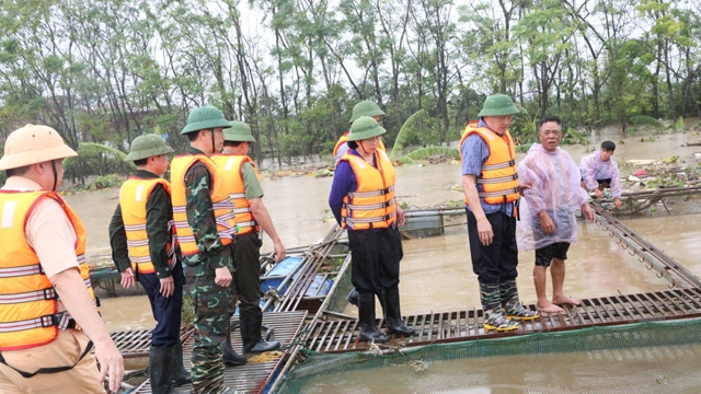 Phó Thủ tướng Nguyễn Hòa Bình kiểm tra công tác phòng, chống lụt tại Hà Nam