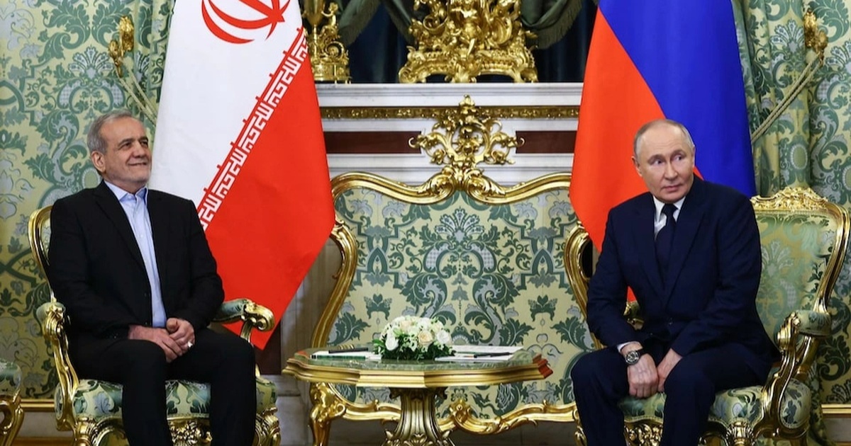 Russia, Iran sign 20-year treaty, join hands to deal with "storm" of Western sanctions