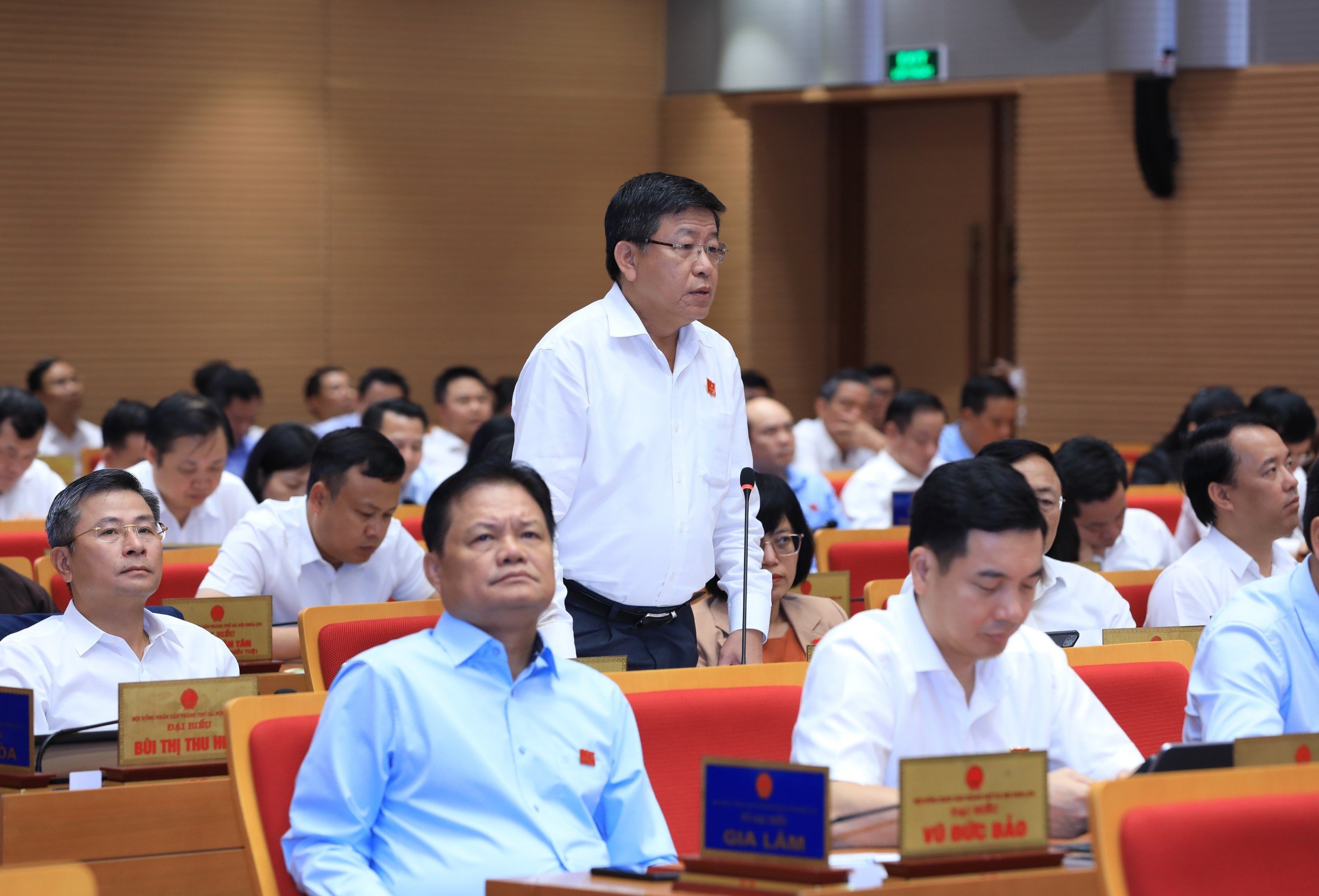 Đại biểu tiếp tục truy tiến độ dự án trên 