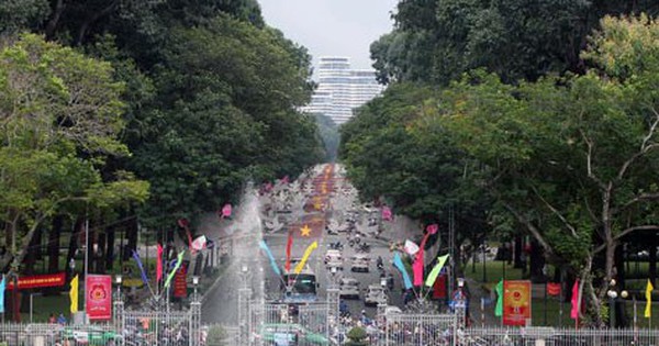 El parque frente al Salón de la Reunificación tiene un nombre nuevo pero es muy familiar.