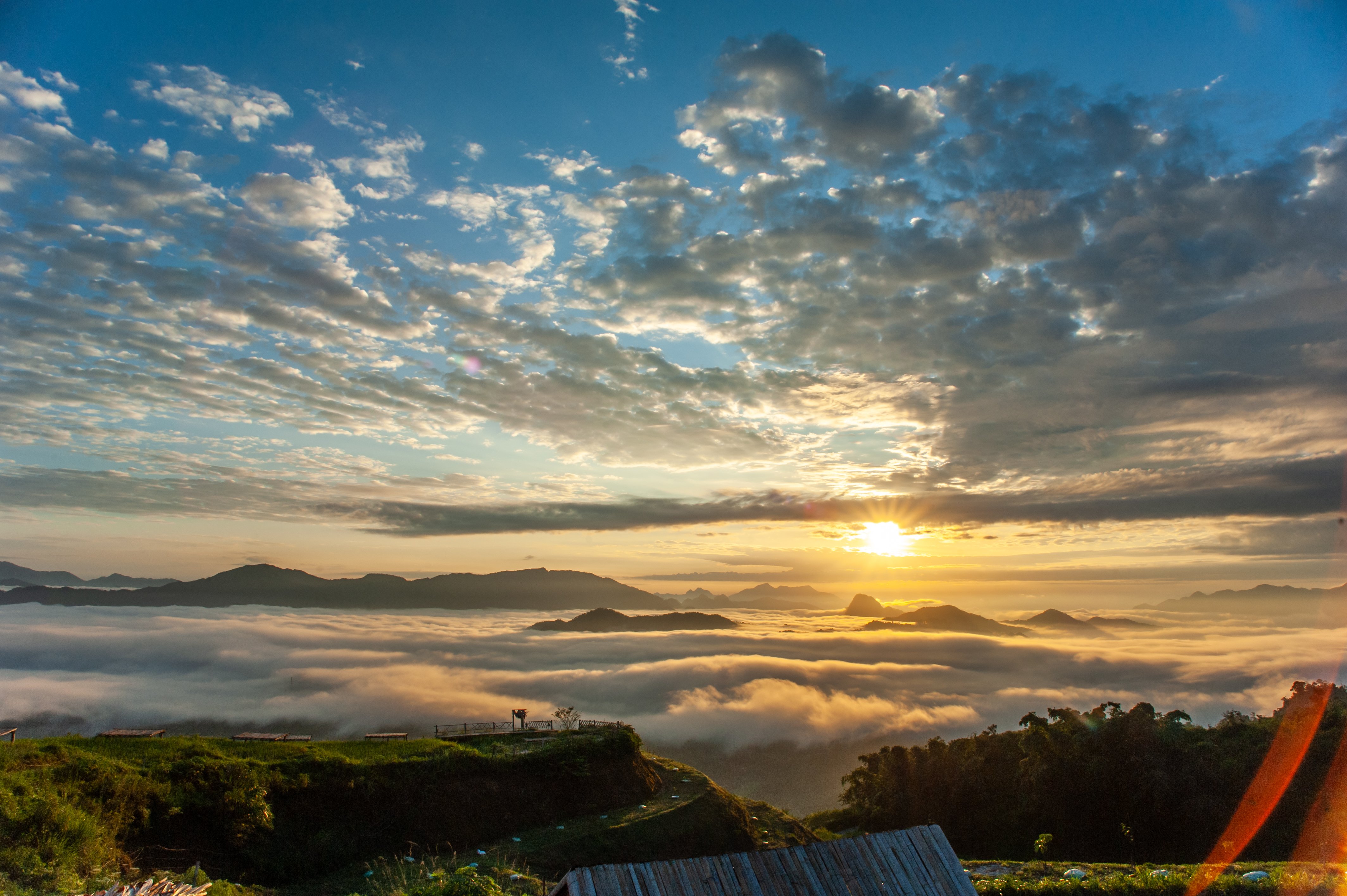 ទេសចរណ៍ភាគពាយ័ព្យ៖ Na Bai Cloud Hunting Paradise ទាក់ទាញមនុស្ស