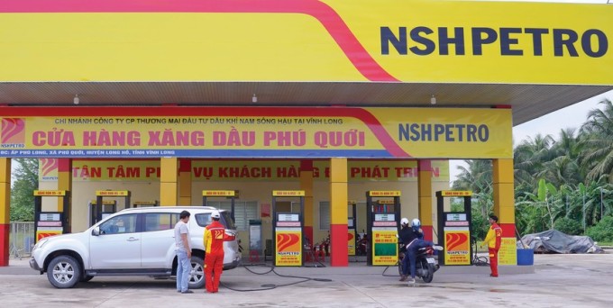 Tienda de distribución de gasolina de Nam Song Hau Petroleum Investment.