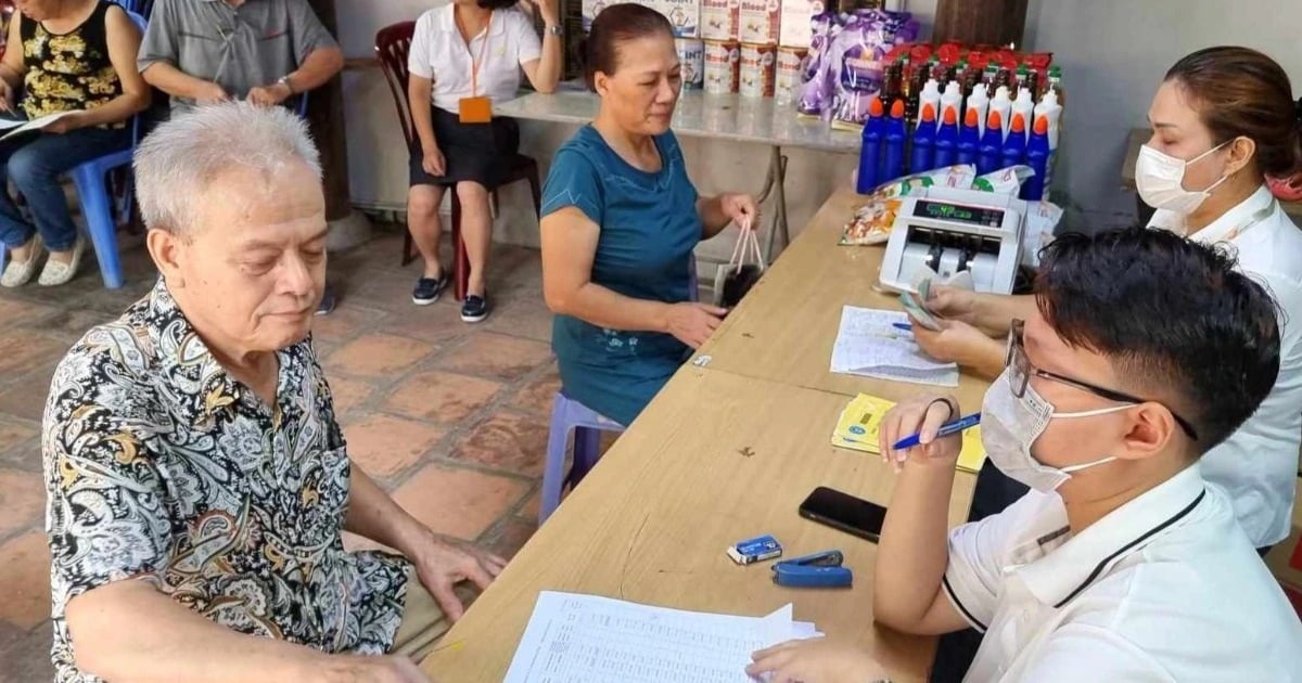 Las pensiones aumentan un 15% y la asignación para personas meritorias es de casi 2,8 millones de dongs desde el 1 de julio