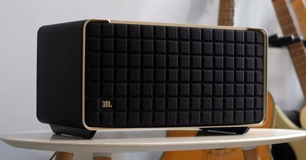 JBL Authentics 500 빈티지 스타일 하이파이 스피커를 만나보세요