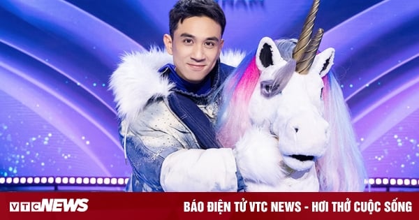 What did 'The Romantic Unicorn' Duong Edward say when he had to appear on The Masked Singer?