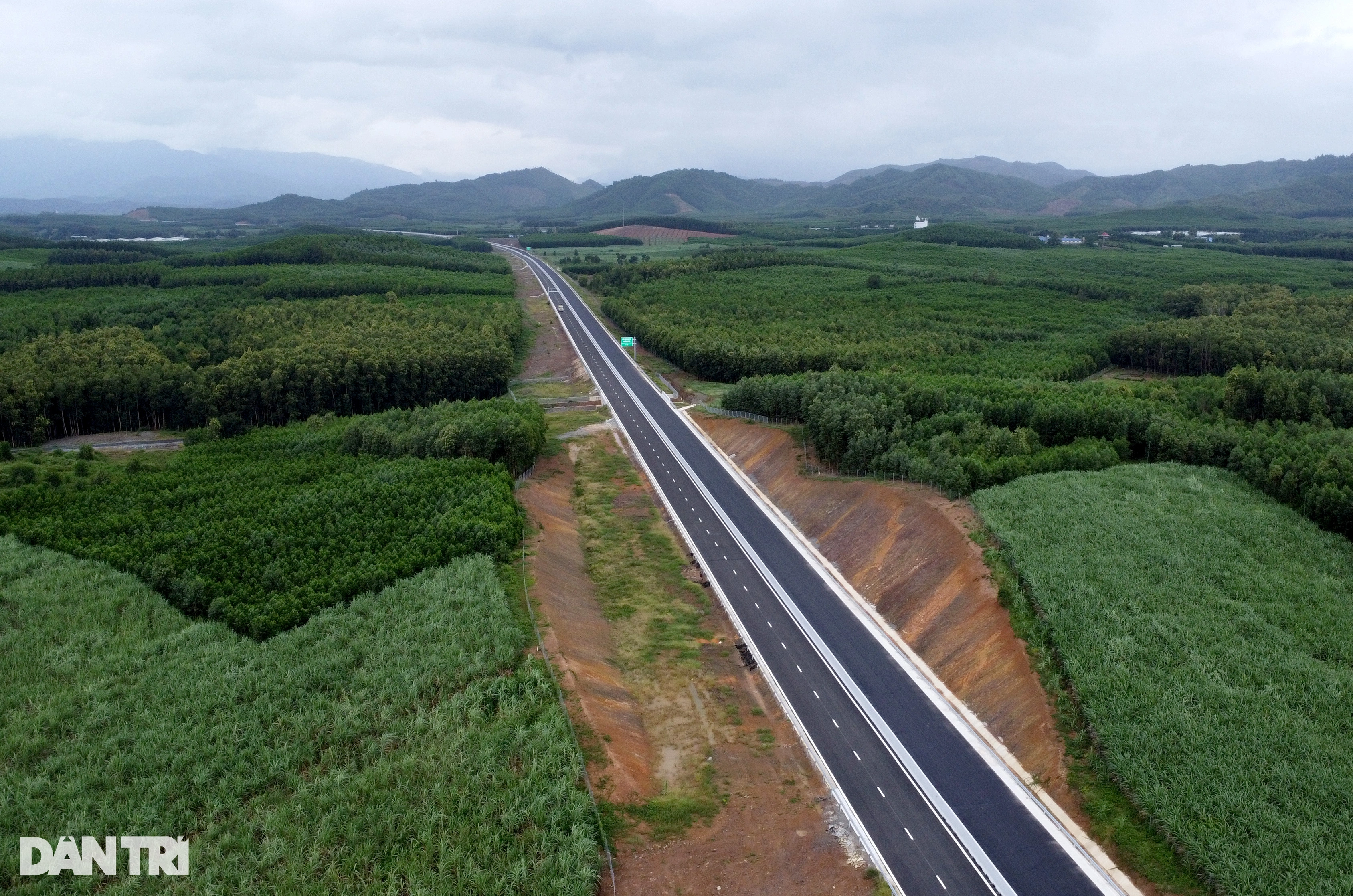 រូបភាពផ្លូវហាយវេ Van Phong – Nha Trang