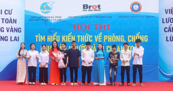 Hơn 500 học sinh thi tìm hiểu các kiến thức về phòng chống mua bán người và di cư an toàn