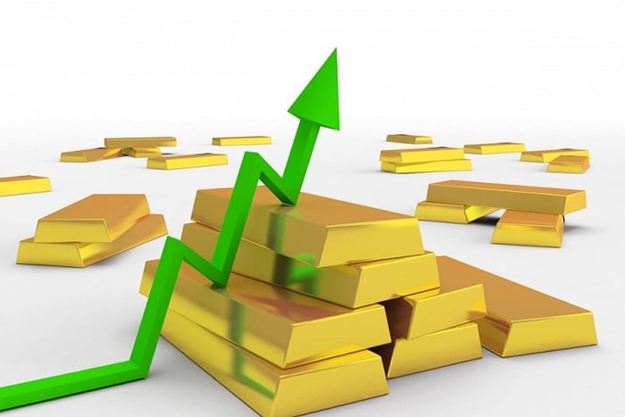 Why did gold prices hit an 'all-time high' in August?