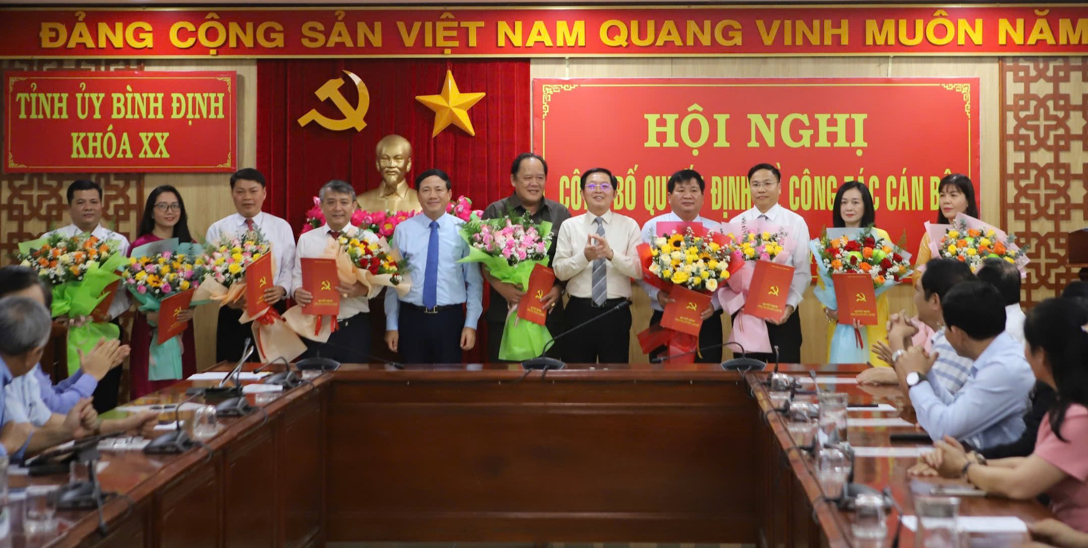 Bình Định bổ nhiệm, điều động nhiều lãnh đạo sở, ngành, địa phương- Ảnh 1.