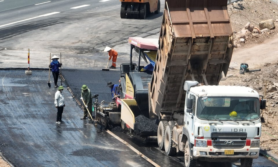 Vaincre la chaleur, assurer l'avancement des projets clés