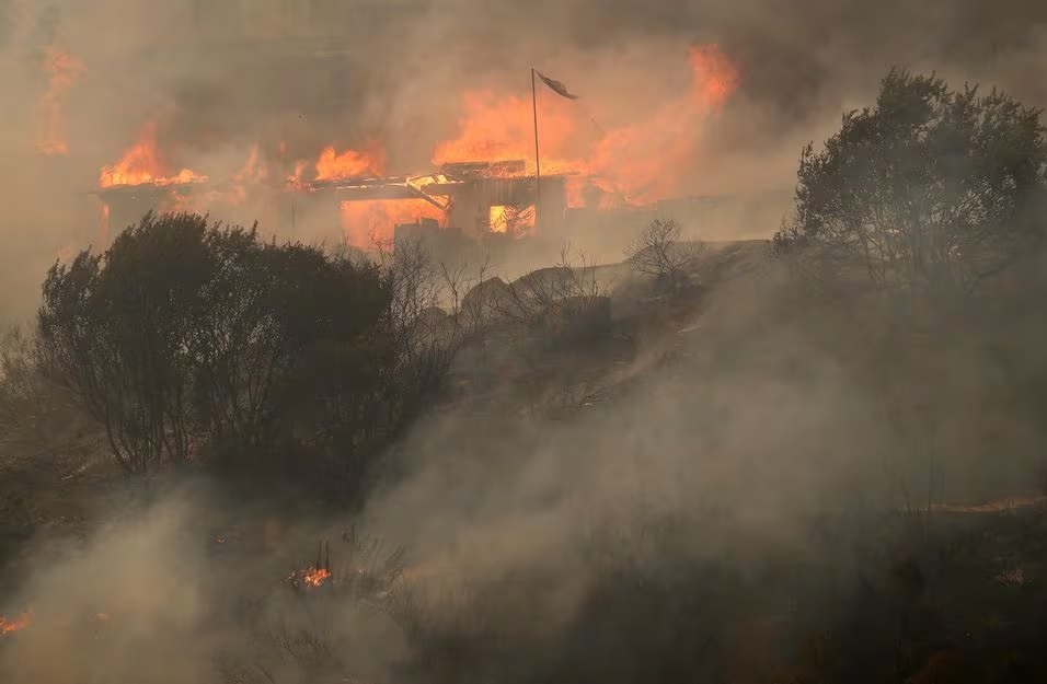 チリで暴走、死者46人に増加 写真1