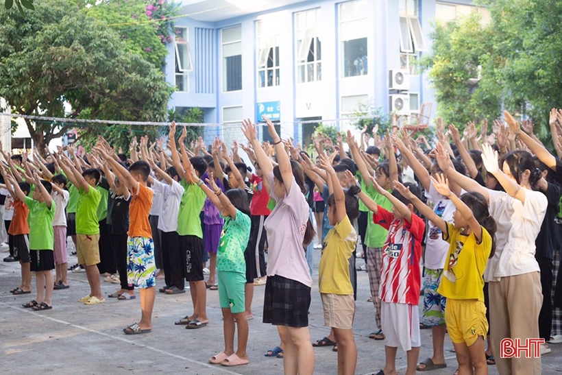 เด็กกำพร้า 17 คนใน Cam Xuyen เข้าร่วมค่ายฤดูร้อน 