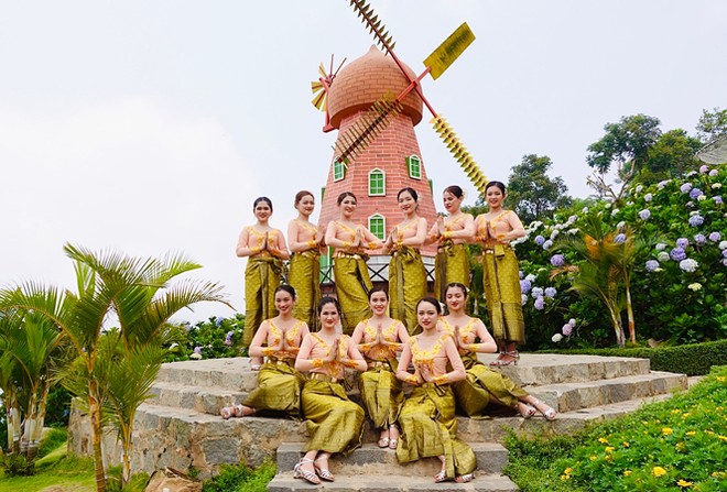 In Tay Ninh und Phu Quoc herrscht während der Feiertage am 30. April reges Treiben, Foto 7