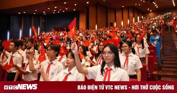 Le Département de l'éducation et de la formation de Hanoi a reçu la médaille du travail de première classe