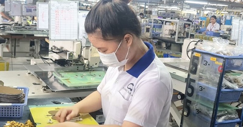 Binh Duong continúa priorizando el desarrollo de industrias de apoyo.