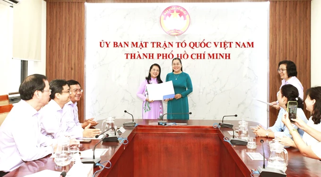 El Comité del Frente de la Patria de Vietnam de Ciudad Ho Chi Minh tiene nuevo vicepresidente (foto 3)