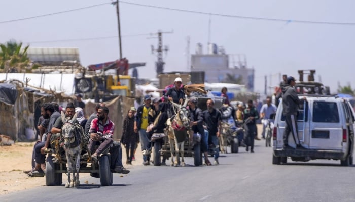 Fierce fighting in Rafah, 110,000 civilians forced to flee