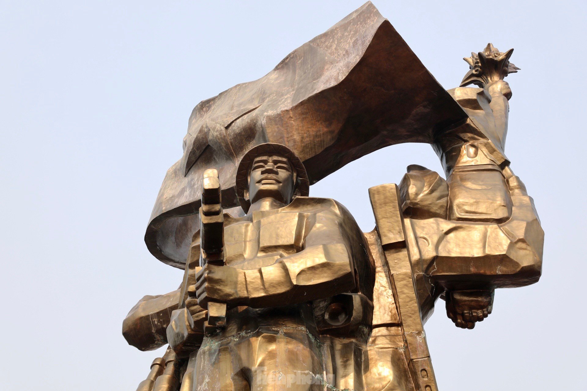 Monumento a la Victoria de Dien Bien Phu en los días previos a la gran ceremonia (foto 6)