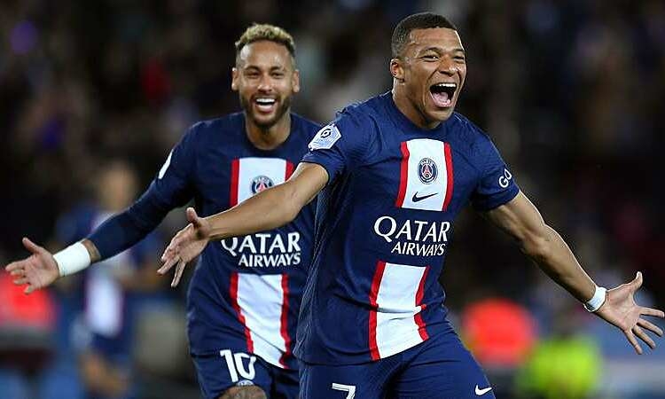 Neymar ám chỉ Mbappe là 'kẻ phản diện'